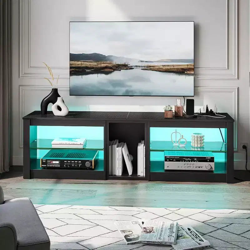 Meuble TV LED de 63 pouces avec station de charge et étagères en verre