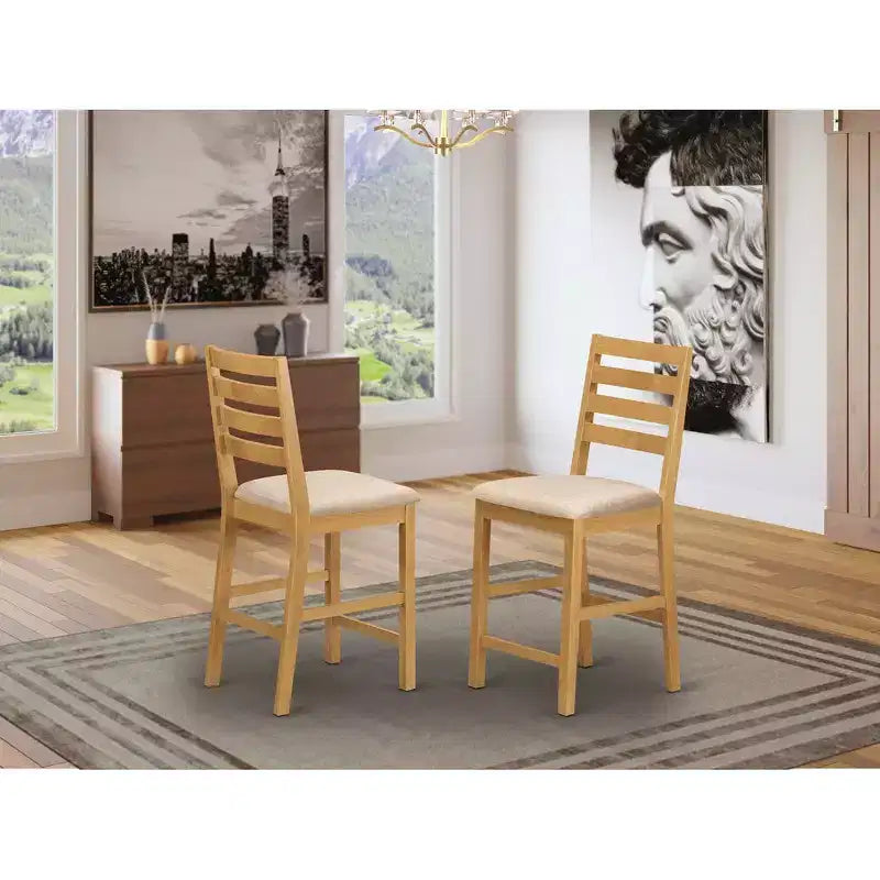 Tabouret de bar/comptoir rectangulaire avec dossier mi-haut, pieds en bois finition beige et assise en polyester rembourrée, hauteur 24 po.