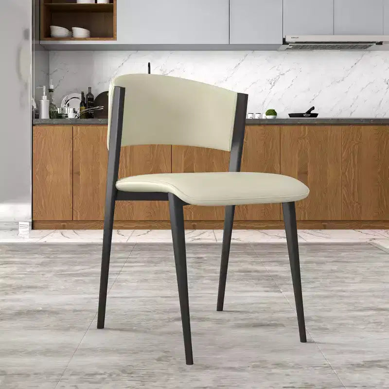 Chaises de salle à manger capitonnées, lot de 2, assise en cuir, piètement et pieds en fer noir, style moderne, pour cuisine, salle à manger ou café