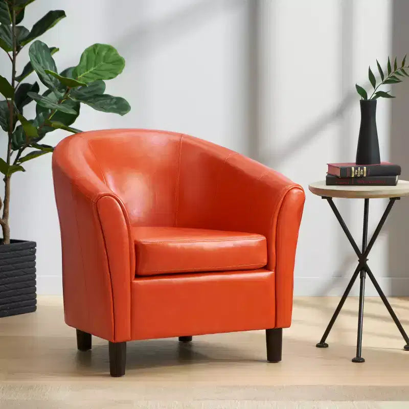 Fauteuil club capitonné de style transitoire en forme de baignoire