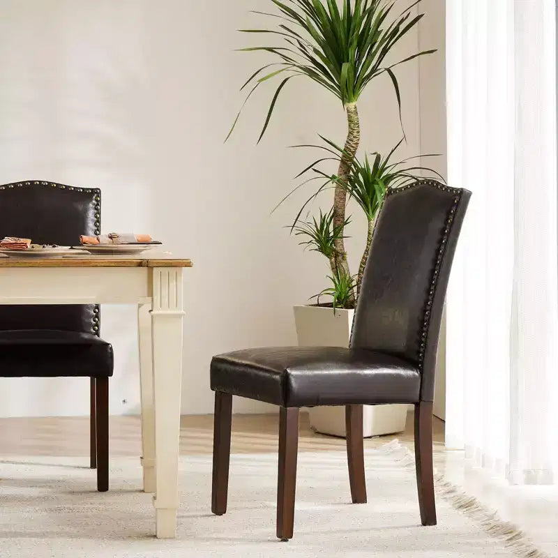 Lot de 2 chaises de salle à manger modernes sans accoudoirs avec revêtement en tissu, bordure cloutée et pieds en bois
