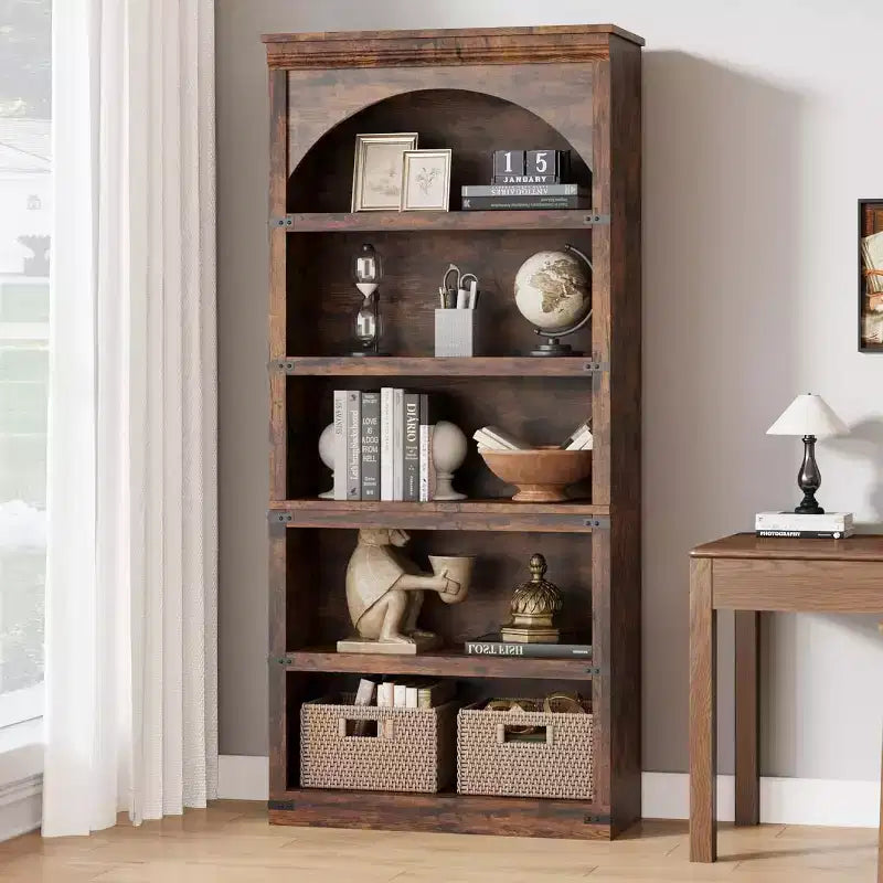 Bibliothèque de rangement arquée à 5 étagères, aspect bois rustique avec protections d'angle en métal pour salon, bureau