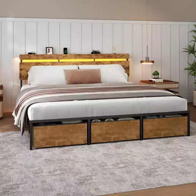 Lit plateforme King Size avec 3 tiroirs de rangement, lumières LED, station de recharge, tête de lit en bois brun vintage avec étagère, cadre en métal robuste, sommier tapissier non nécessaire