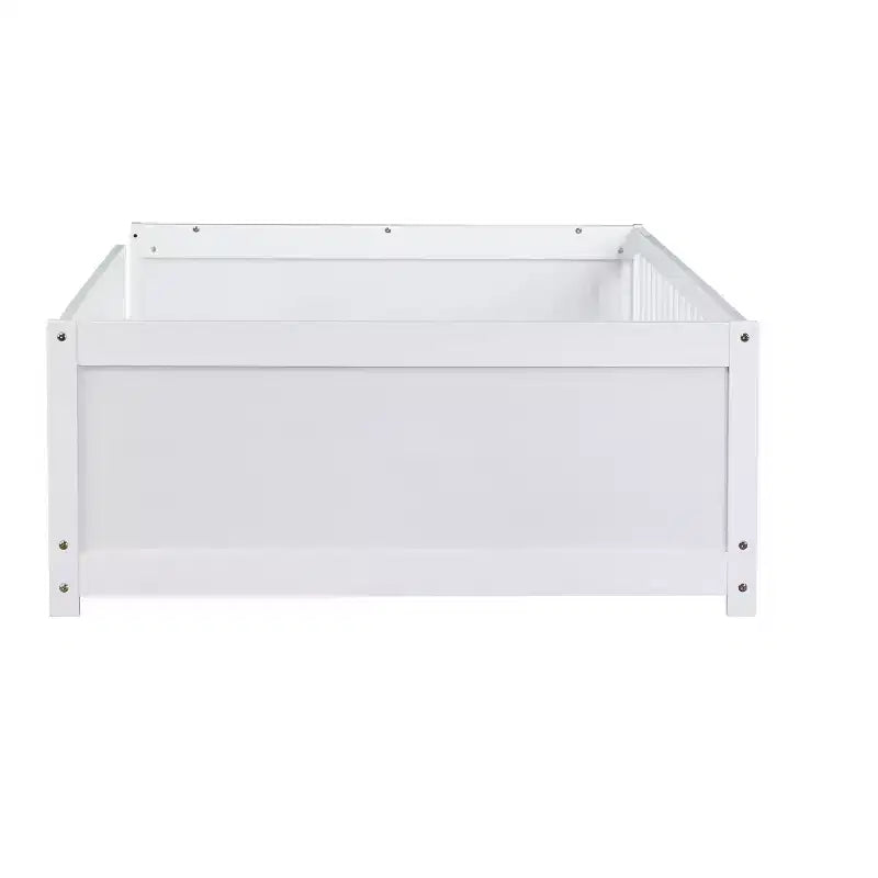 Lit double plateforme avec étagère intégrée, barrières de sécurité et cadre en bois robuste, design compact pour chambre d'enfant